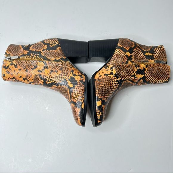 Steve Madden Womens Dallas Yellow Snake Ankle Boots Heels Size 6 New Boho - Picture 4 of 9